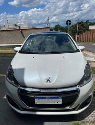 PEUGEOT 208 1.2 ALLURE 12V FLEX 4P MANUAL